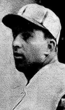 Hooks Iott with San Antonio in 1946